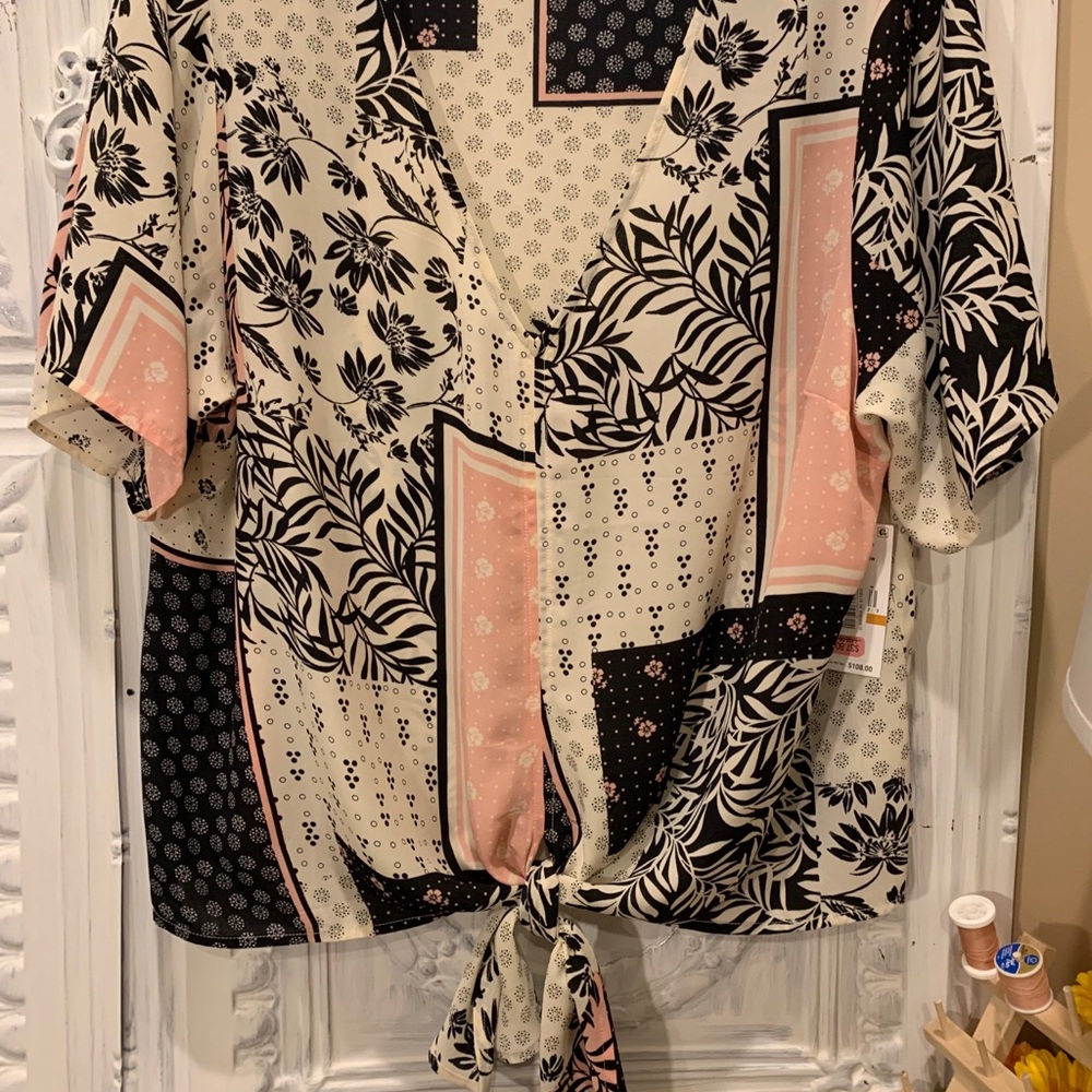 NWT Karen Kane tie front v neck blouse 3X